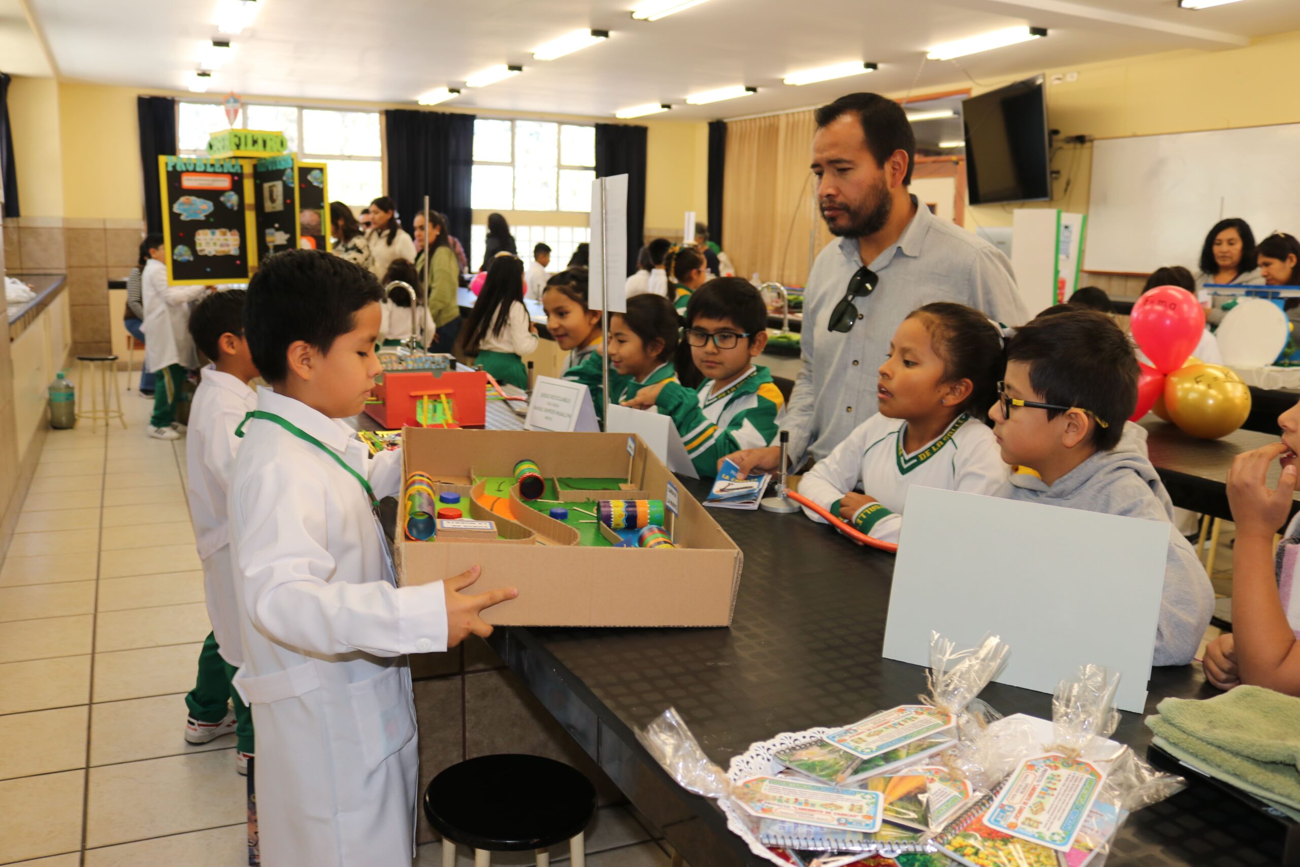 Actividad educativa en el Colegio La Salle Arequipa.